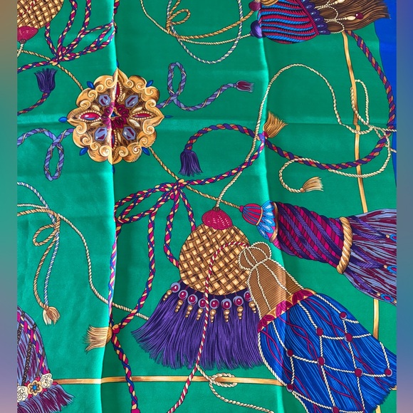 ECHO Silk Tassel Scarf green and blue - Picture 3 of 4